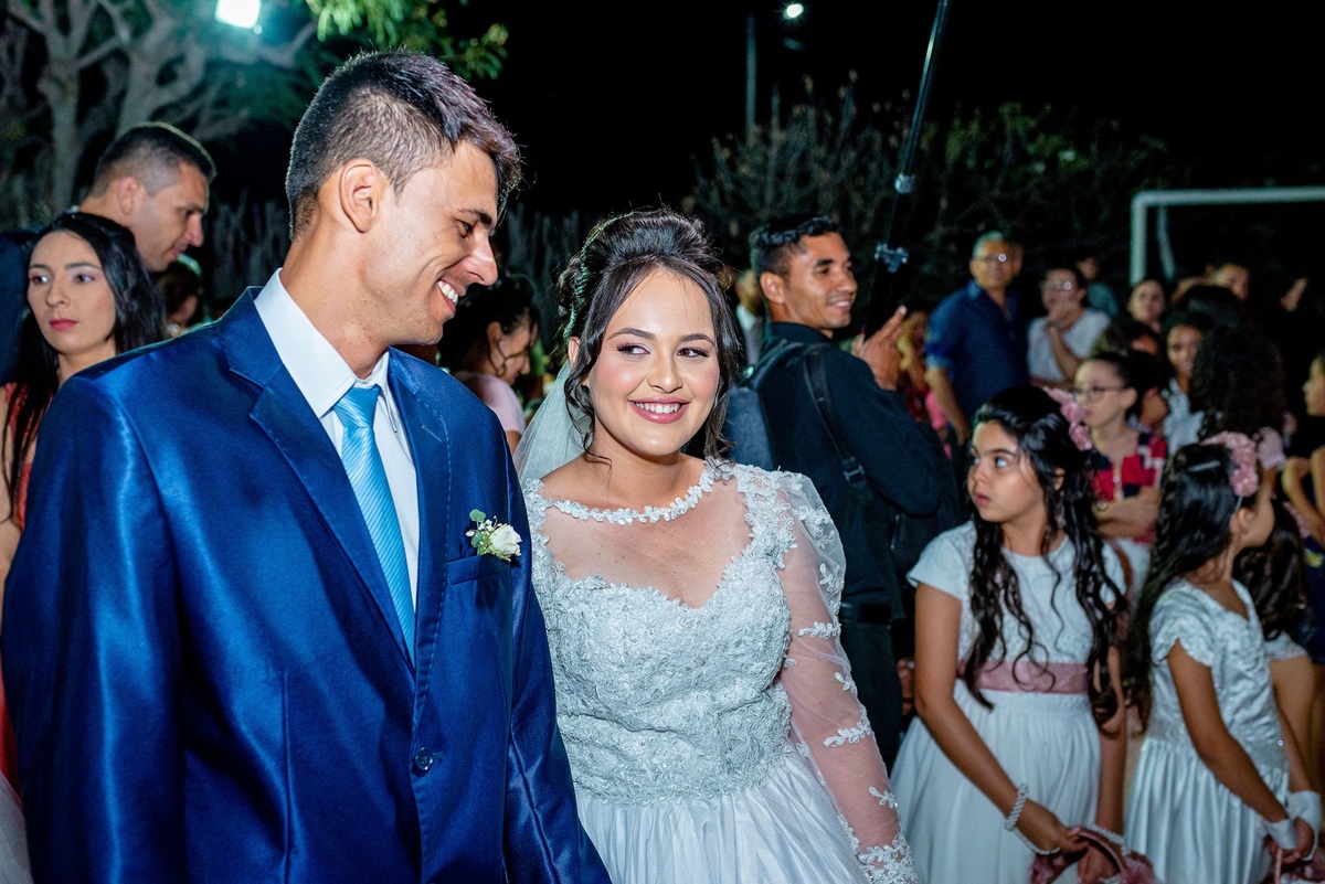 Retratos, Fotos de meninas, Ensaio de 15 anos , Fotografia individual , Quijingue Bahia Fotógrafo de moda, gestante, fotos de gestante, fotos no por do sol, fotos no rio, fotos em casal, ensaio de casal, pre casamento, formatura 