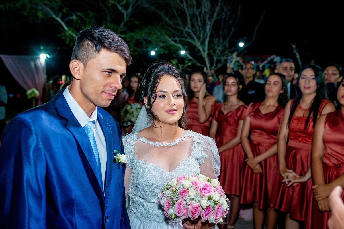 Retratos, Fotos de meninas, Ensaio de 15 anos , Fotografia individual , Quijingue Bahia Fotógrafo de moda, gestante, fotos de gestante, fotos no por do sol, fotos no rio, fotos em casal, ensaio de casal, pre casamento, formatura 