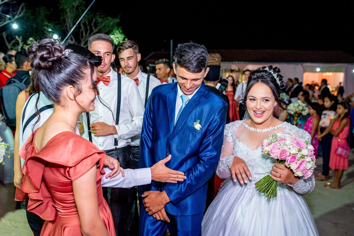 Retratos, Fotos de meninas, Ensaio de 15 anos , Fotografia individual , Quijingue Bahia Fotógrafo de moda, gestante, fotos de gestante, fotos no por do sol, fotos no rio, fotos em casal, ensaio de casal, pre casamento, formatura 