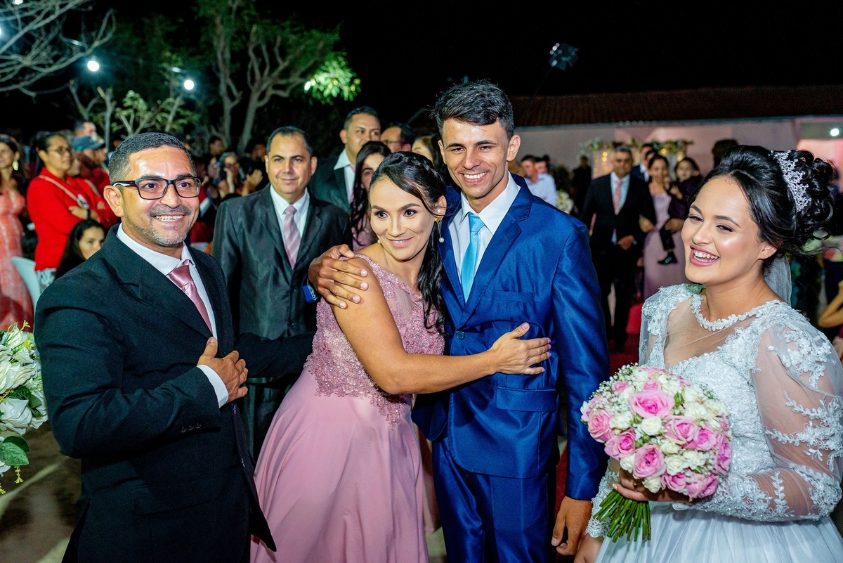 Retratos, Fotos de meninas, Ensaio de 15 anos , Fotografia individual , Quijingue Bahia Fotógrafo de moda, gestante, fotos de gestante, fotos no por do sol, fotos no rio, fotos em casal, ensaio de casal, pre casamento, formatura 