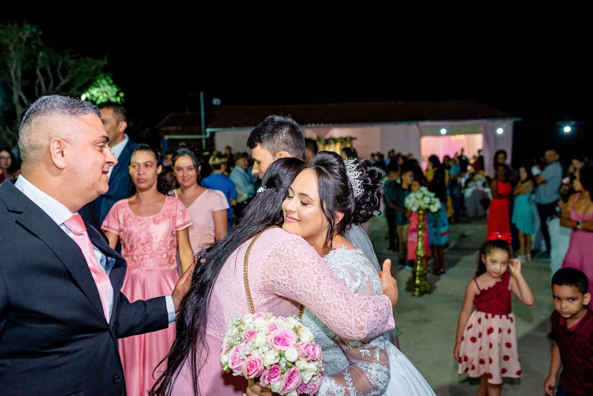 Retratos, Fotos de meninas, Ensaio de 15 anos , Fotografia individual , Quijingue Bahia Fotógrafo de moda, gestante, fotos de gestante, fotos no por do sol, fotos no rio, fotos em casal, ensaio de casal, pre casamento, formatura 