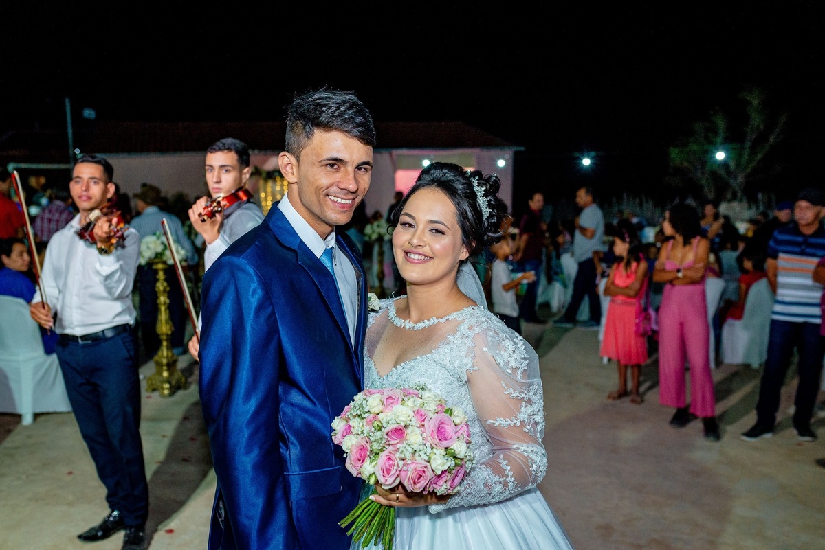 Retratos, Fotos de meninas, Ensaio de 15 anos , Fotografia individual , Quijingue Bahia Fotógrafo de moda, gestante, fotos de gestante, fotos no por do sol, fotos no rio, fotos em casal, ensaio de casal, pre casamento, formatura 