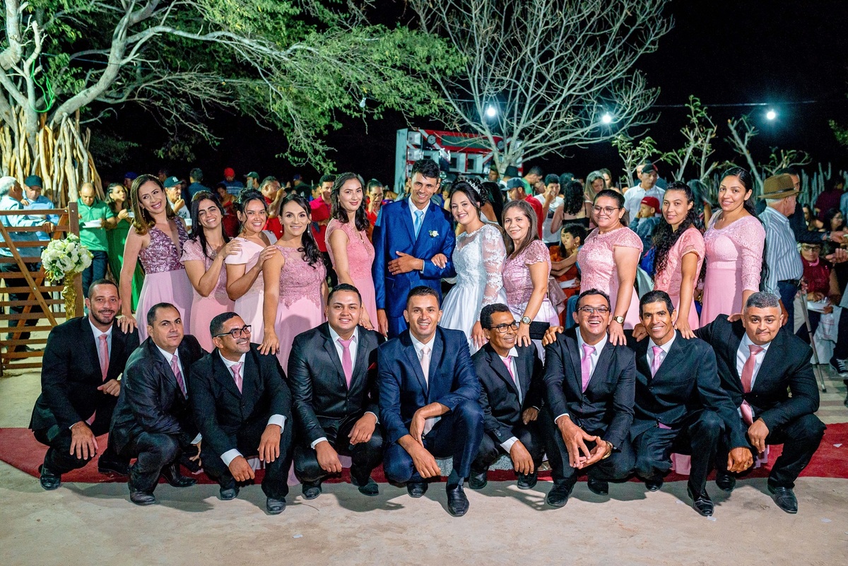 Retratos, Fotos de meninas, Ensaio de 15 anos , Fotografia individual , Quijingue Bahia Fotógrafo de moda, gestante, fotos de gestante, fotos no por do sol, fotos no rio, fotos em casal, ensaio de casal, pre casamento, formatura 