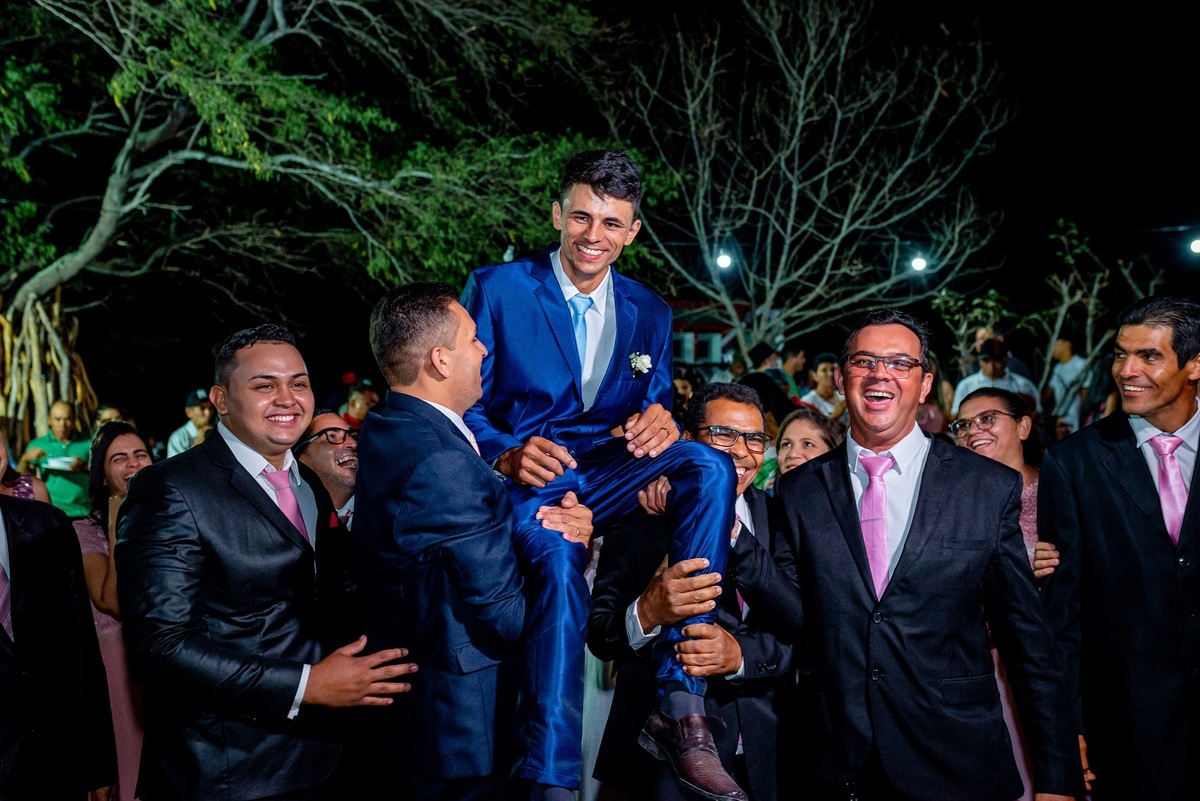 Retratos, Fotos de meninas, Ensaio de 15 anos , Fotografia individual , Quijingue Bahia Fotógrafo de moda, gestante, fotos de gestante, fotos no por do sol, fotos no rio, fotos em casal, ensaio de casal, pre casamento, formatura 