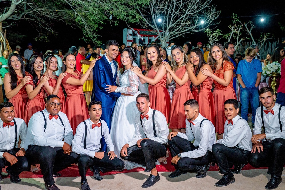 Retratos, Fotos de meninas, Ensaio de 15 anos , Fotografia individual , Quijingue Bahia Fotógrafo de moda, gestante, fotos de gestante, fotos no por do sol, fotos no rio, fotos em casal, ensaio de casal, pre casamento, formatura 