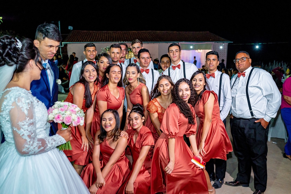 Retratos, Fotos de meninas, Ensaio de 15 anos , Fotografia individual , Quijingue Bahia Fotógrafo de moda, gestante, fotos de gestante, fotos no por do sol, fotos no rio, fotos em casal, ensaio de casal, pre casamento, formatura 