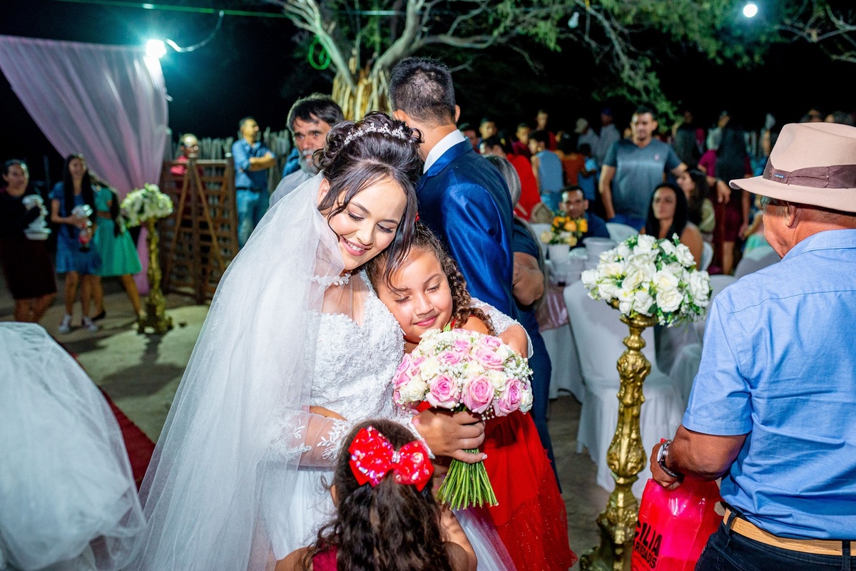 Retratos, Fotos de meninas, Ensaio de 15 anos , Fotografia individual , Quijingue Bahia Fotógrafo de moda, gestante, fotos de gestante, fotos no por do sol, fotos no rio, fotos em casal, ensaio de casal, pre casamento, formatura 