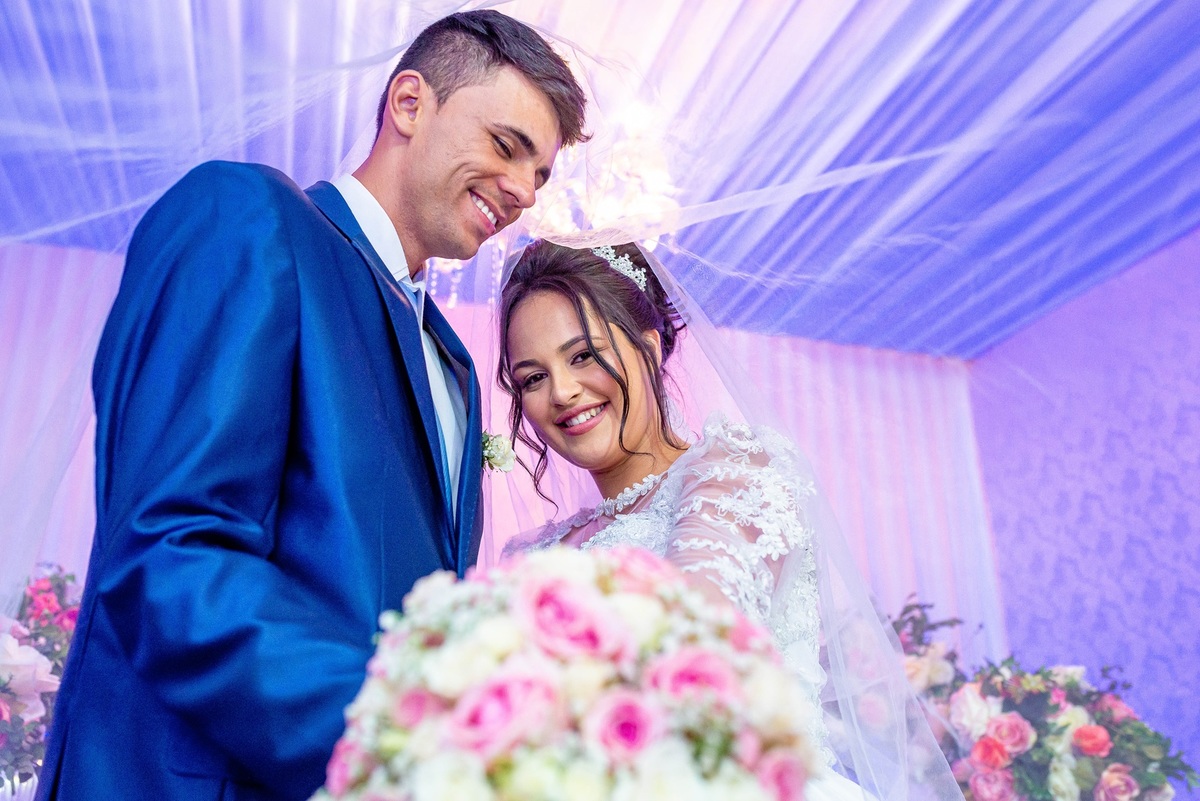 Retratos, Fotos de meninas, Ensaio de 15 anos , Fotografia individual , Quijingue Bahia Fotógrafo de moda, gestante, fotos de gestante, fotos no por do sol, fotos no rio, fotos em casal, ensaio de casal, pre casamento, formatura 