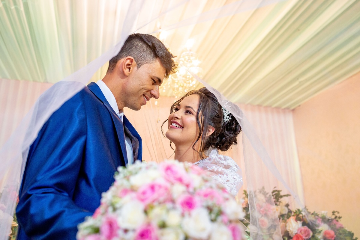 Retratos, Fotos de meninas, Ensaio de 15 anos , Fotografia individual , Quijingue Bahia Fotógrafo de moda, gestante, fotos de gestante, fotos no por do sol, fotos no rio, fotos em casal, ensaio de casal, pre casamento, formatura 