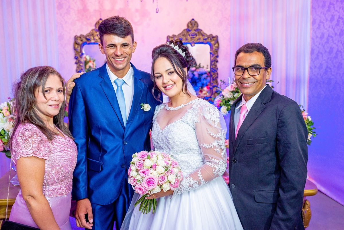 Retratos, Fotos de meninas, Ensaio de 15 anos , Fotografia individual , Quijingue Bahia Fotógrafo de moda, gestante, fotos de gestante, fotos no por do sol, fotos no rio, fotos em casal, ensaio de casal, pre casamento, formatura 