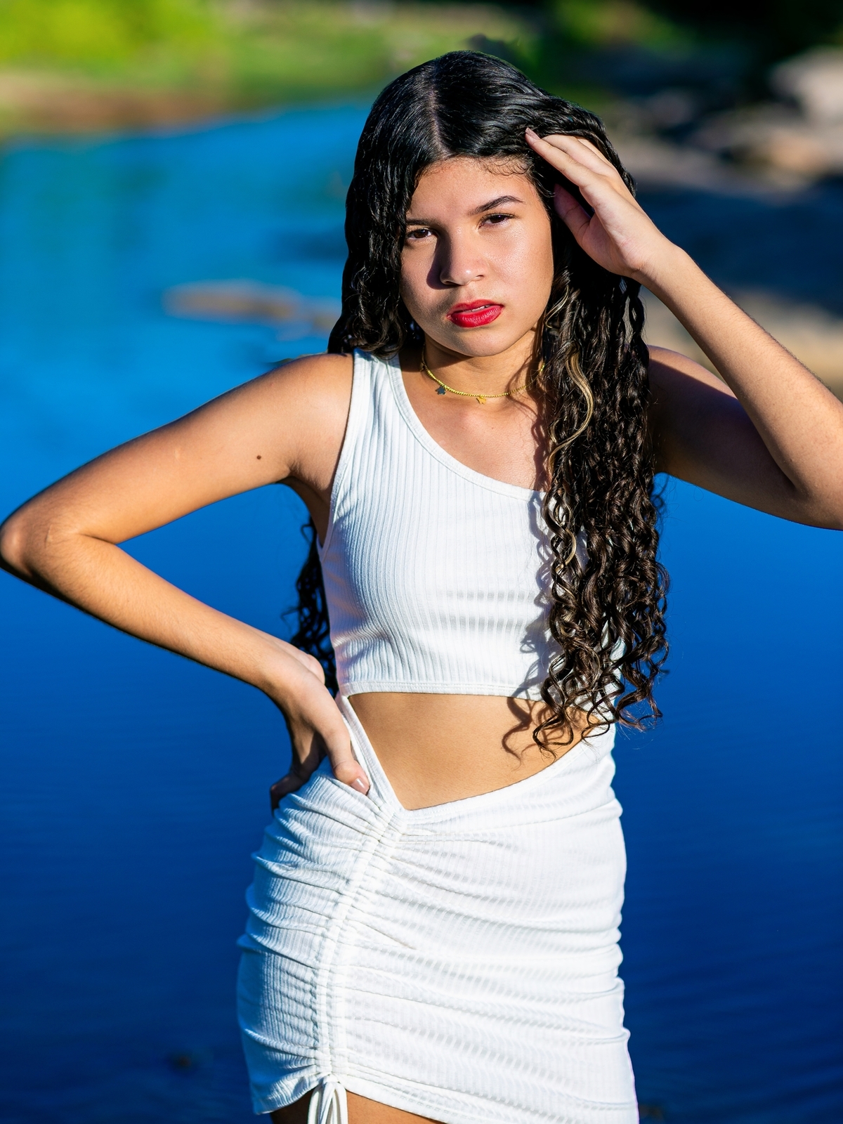 Ensaio fotográfico feminino externo, foto no rio quijingue, poses para ensaio de 15 anos 
