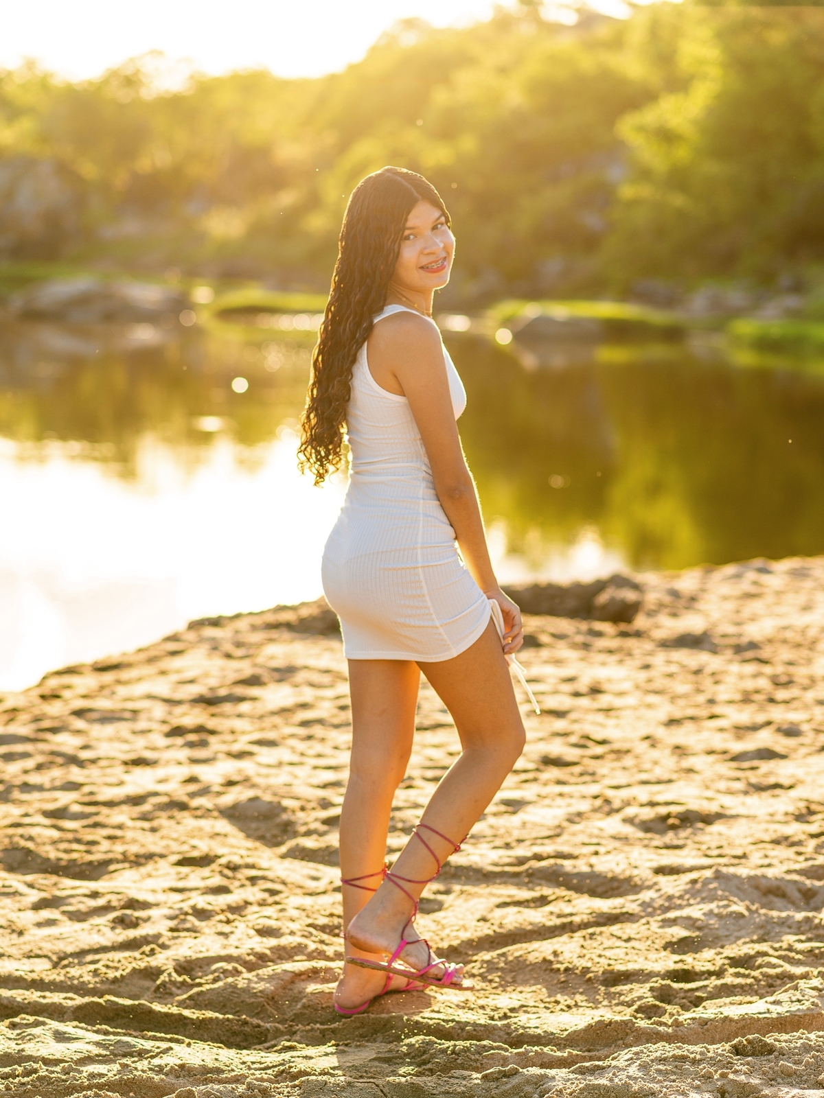 Ensaio fotográfico feminino externo, foto no rio quijingue, poses para ensaio de 15 anos 
