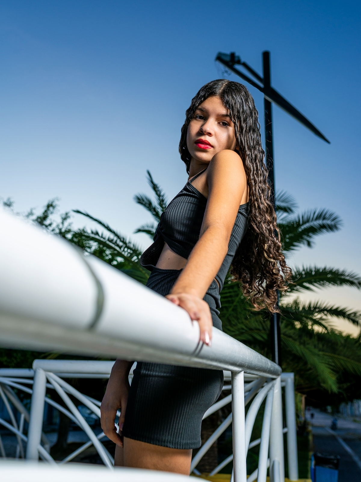 Ensaio fotográfico feminino externo, foto no rio quijingue, poses para ensaio de 15 anos 