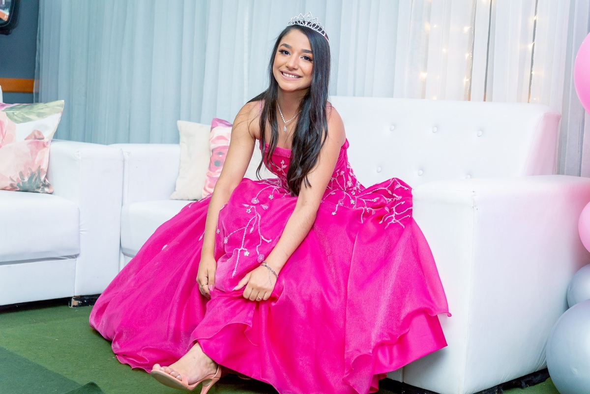 #15anos
#aniversario
#debutante
#fotodebutante
#ensaiofotografico
#vestidode15anos
#makeupde15anos
#penteado15anos
#festade15anos
#valsa15anos