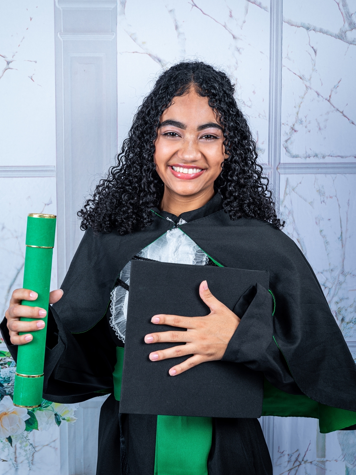 #Formatura
#Formando
#Conquista
#Graduação
#Orgulho
#Felicidade
#Celebração
#Sucesso
#Realização
#MomentoEspecial
#VidaAcadêmica
#Memórias
#AmigosDeFaculdade
#Despedida
#MetasCumpridas
#NovaEtapa
#SonhosRealizados
#Gratidão
#AlmaMater
#JornadaAcadêmica