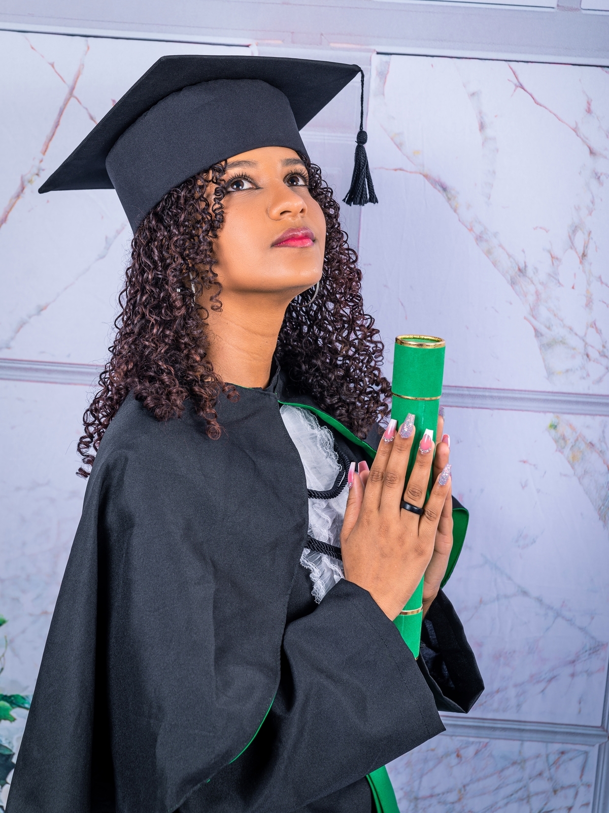 #Formatura
#Formando
#Conquista
#Graduação
#Orgulho
#Felicidade
#Celebração
#Sucesso
#Realização
#MomentoEspecial
#VidaAcadêmica
#Memórias
#AmigosDeFaculdade
#Despedida
#MetasCumpridas
#NovaEtapa
#SonhosRealizados
#Gratidão
#AlmaMater
#JornadaAcadêmica