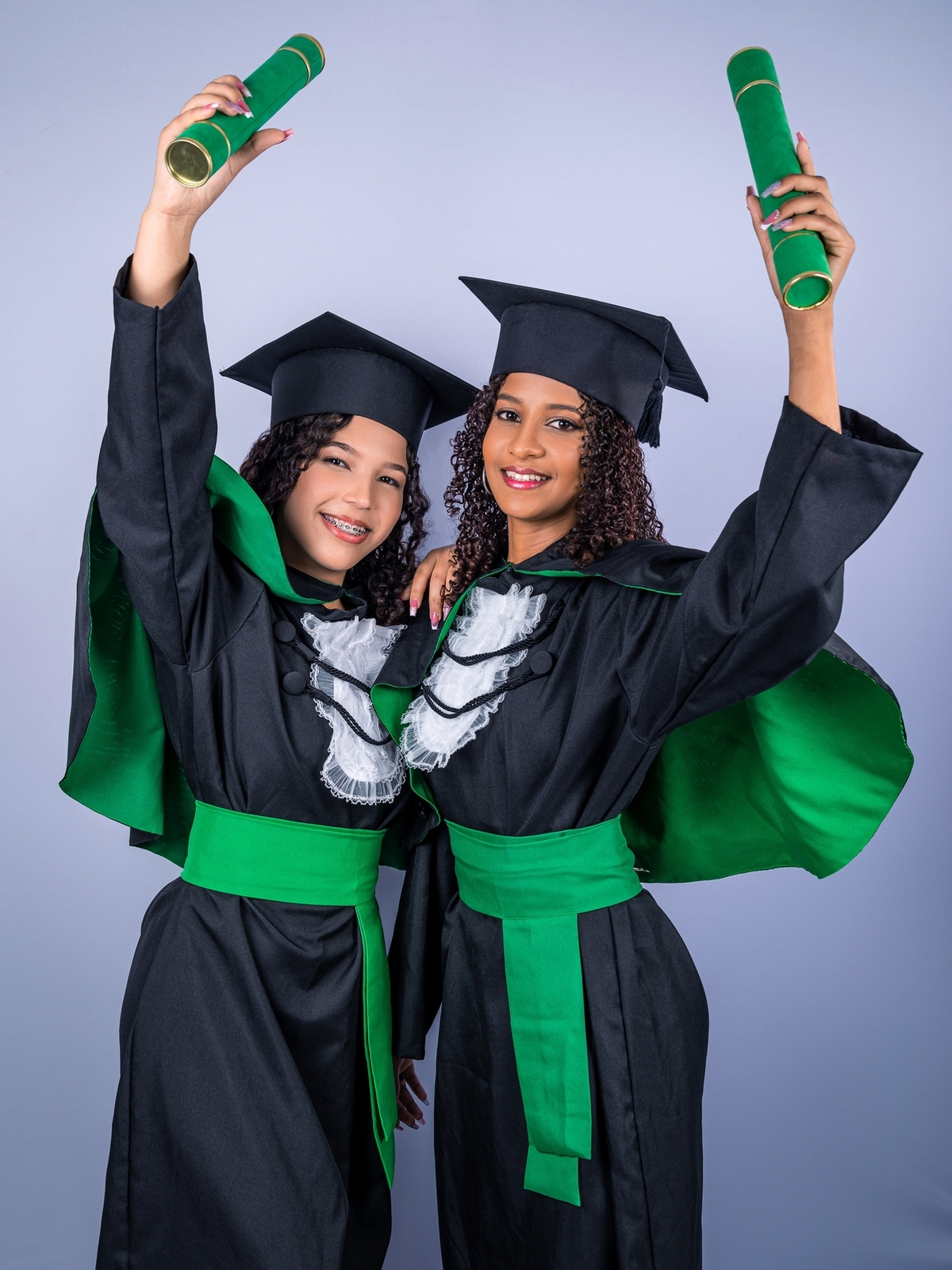 #Formatura
#Formando
#Conquista
#Graduação
#Orgulho
#Felicidade
#Celebração
#Sucesso
#Realização
#MomentoEspecial
#VidaAcadêmica
#Memórias
#AmigosDeFaculdade
#Despedida
#MetasCumpridas
#NovaEtapa
#SonhosRealizados
#Gratidão
#AlmaMater
#JornadaAcadêmica