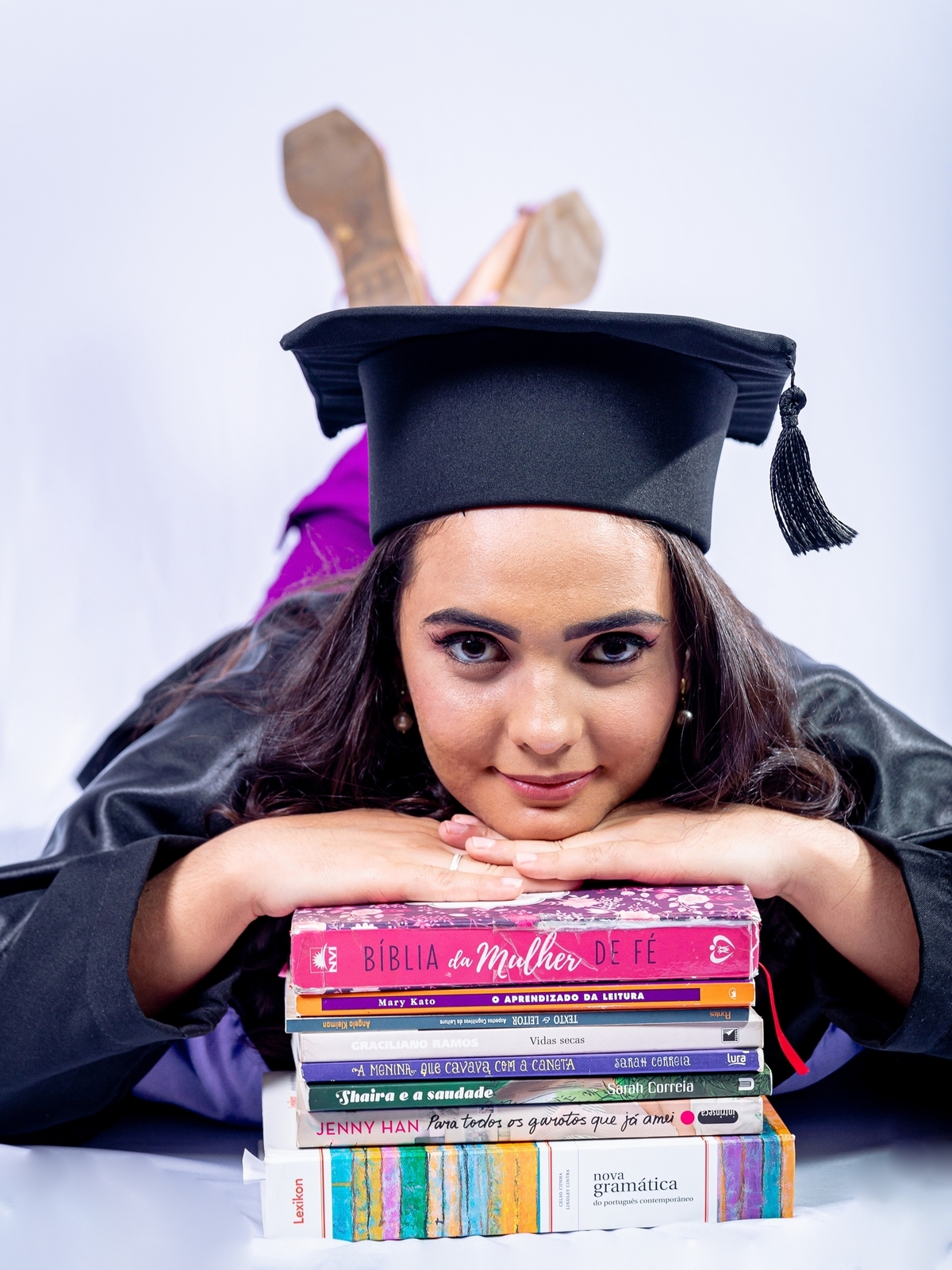 #Formatura
#Formando
#Conquista
#Graduação
#Orgulho
#Felicidade
#Celebração
#Sucesso
#Realização
#MomentoEspecial
#VidaAcadêmica
#Memórias
#AmigosDeFaculdade
#Despedida
#MetasCumpridas
#NovaEtapa
#SonhosRealizados
#Gratidão
#AlmaMater
#JornadaAcadêmica