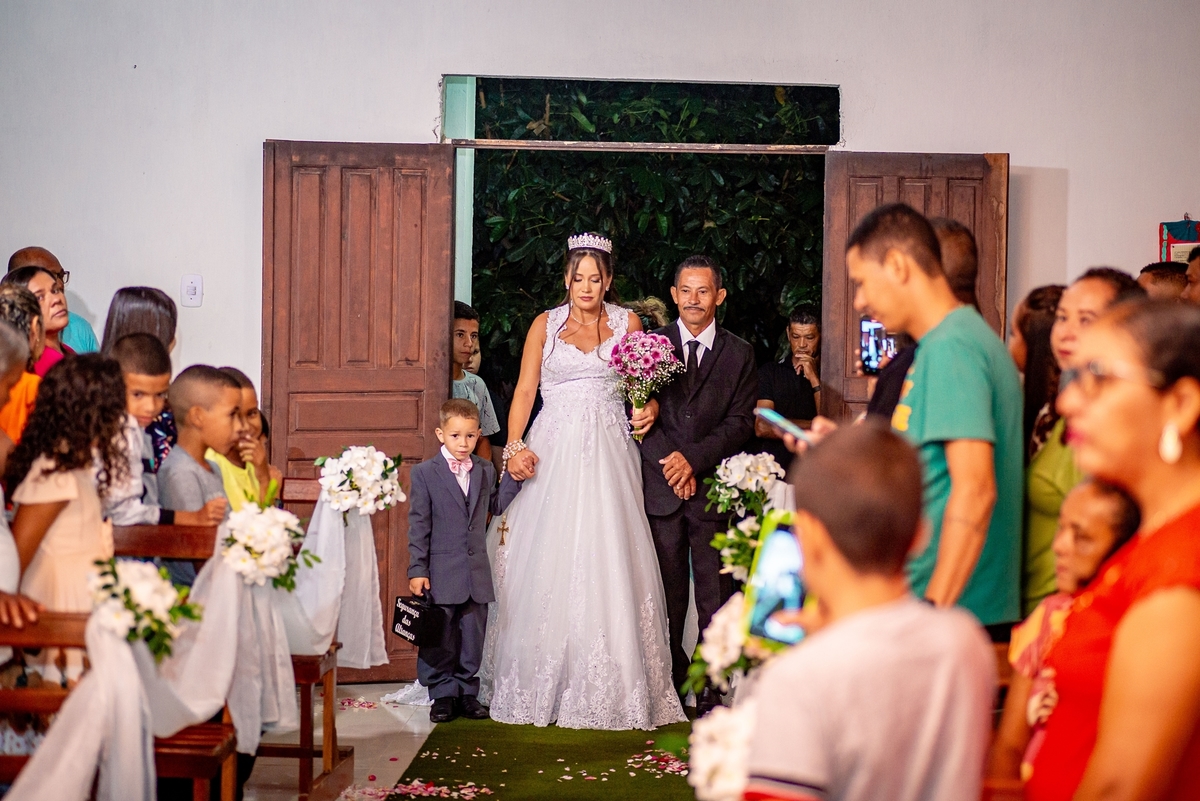 #Casamento
#Noiva
#Noivo
#Amor
#Felicidade
#Casal
#DiaDoCasamento
#Cerimônia
#FestaDeCasamento
#VotosDeCasamento
#CelebrandoOAmor
#CasamentoDosSonhos
