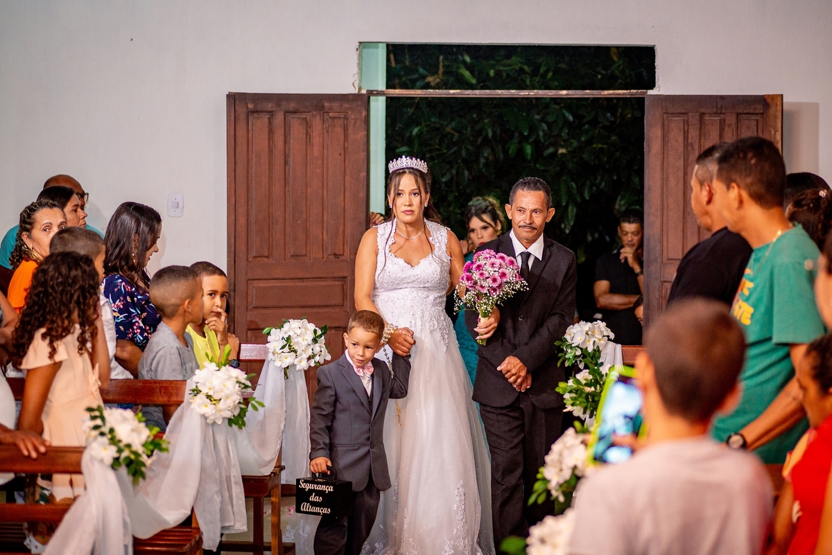 #Casamento
#Noiva
#Noivo
#Amor
#Felicidade
#Casal
#DiaDoCasamento
#Cerimônia
#FestaDeCasamento
#VotosDeCasamento
#CelebrandoOAmor
#CasamentoDosSonhos