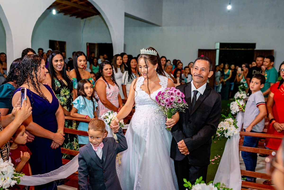 #Casamento
#Noiva
#Noivo
#Amor
#Felicidade
#Casal
#DiaDoCasamento
#Cerimônia
#FestaDeCasamento
#VotosDeCasamento
#CelebrandoOAmor
#CasamentoDosSonhos