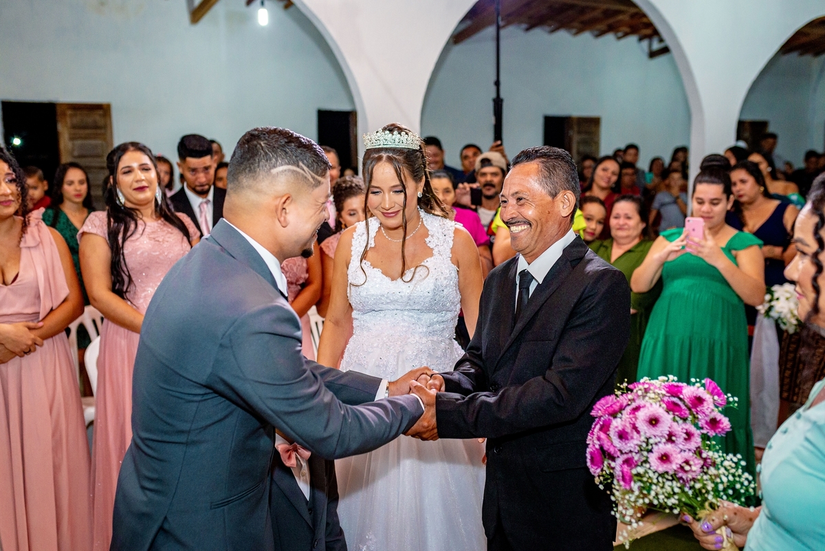 #Casamento
#Noiva
#Noivo
#Amor
#Felicidade
#Casal
#DiaDoCasamento
#Cerimônia
#FestaDeCasamento
#VotosDeCasamento
#CelebrandoOAmor
#CasamentoDosSonhos