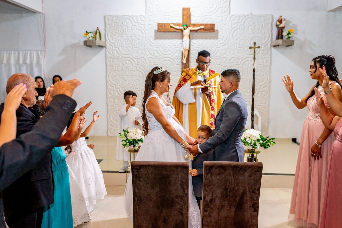 #Casamento
#Noiva
#Noivo
#Amor
#Felicidade
#Casal
#DiaDoCasamento
#Cerimônia
#FestaDeCasamento
#VotosDeCasamento
#CelebrandoOAmor
#CasamentoDosSonhos