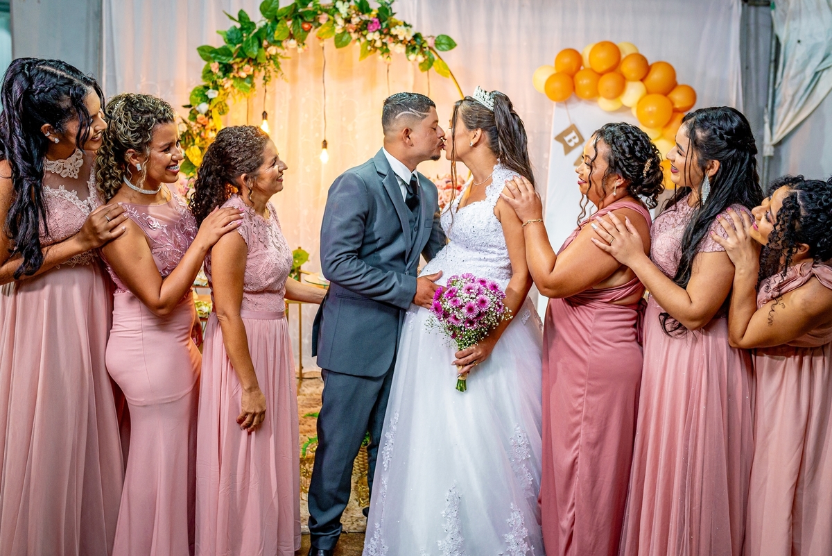 #Casamento
#Noiva
#Noivo
#Amor
#Felicidade
#Casal
#DiaDoCasamento
#Cerimônia
#FestaDeCasamento
#VotosDeCasamento
#CelebrandoOAmor
#CasamentoDosSonhos