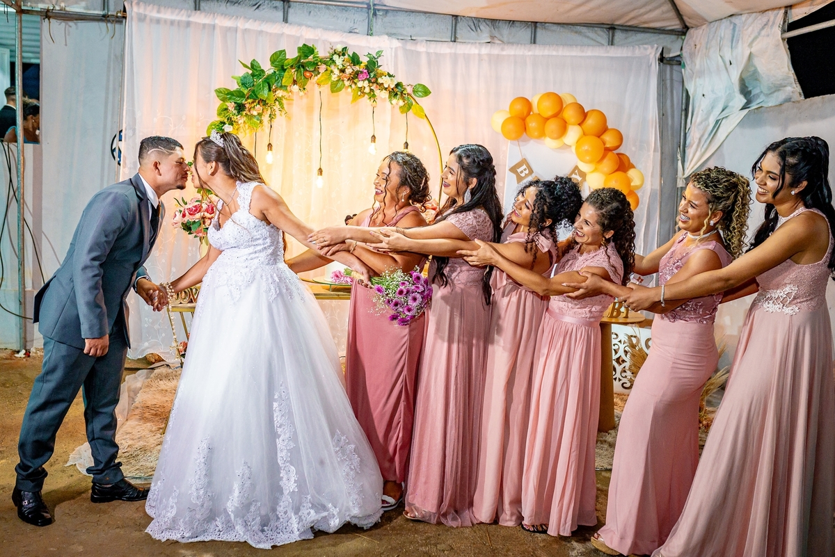 #Casamento
#Noiva
#Noivo
#Amor
#Felicidade
#Casal
#DiaDoCasamento
#Cerimônia
#FestaDeCasamento
#VotosDeCasamento
#CelebrandoOAmor
#CasamentoDosSonhos