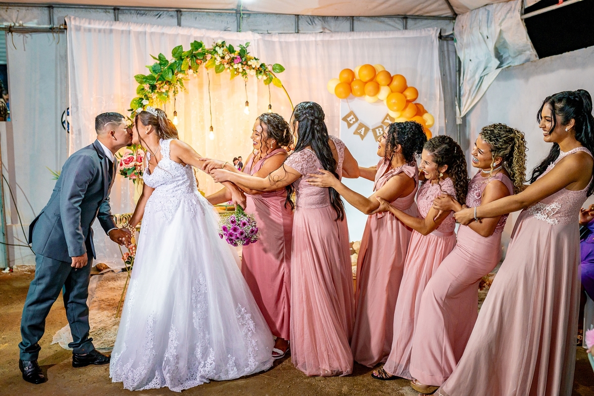 #Casamento
#Noiva
#Noivo
#Amor
#Felicidade
#Casal
#DiaDoCasamento
#Cerimônia
#FestaDeCasamento
#VotosDeCasamento
#CelebrandoOAmor
#CasamentoDosSonhos