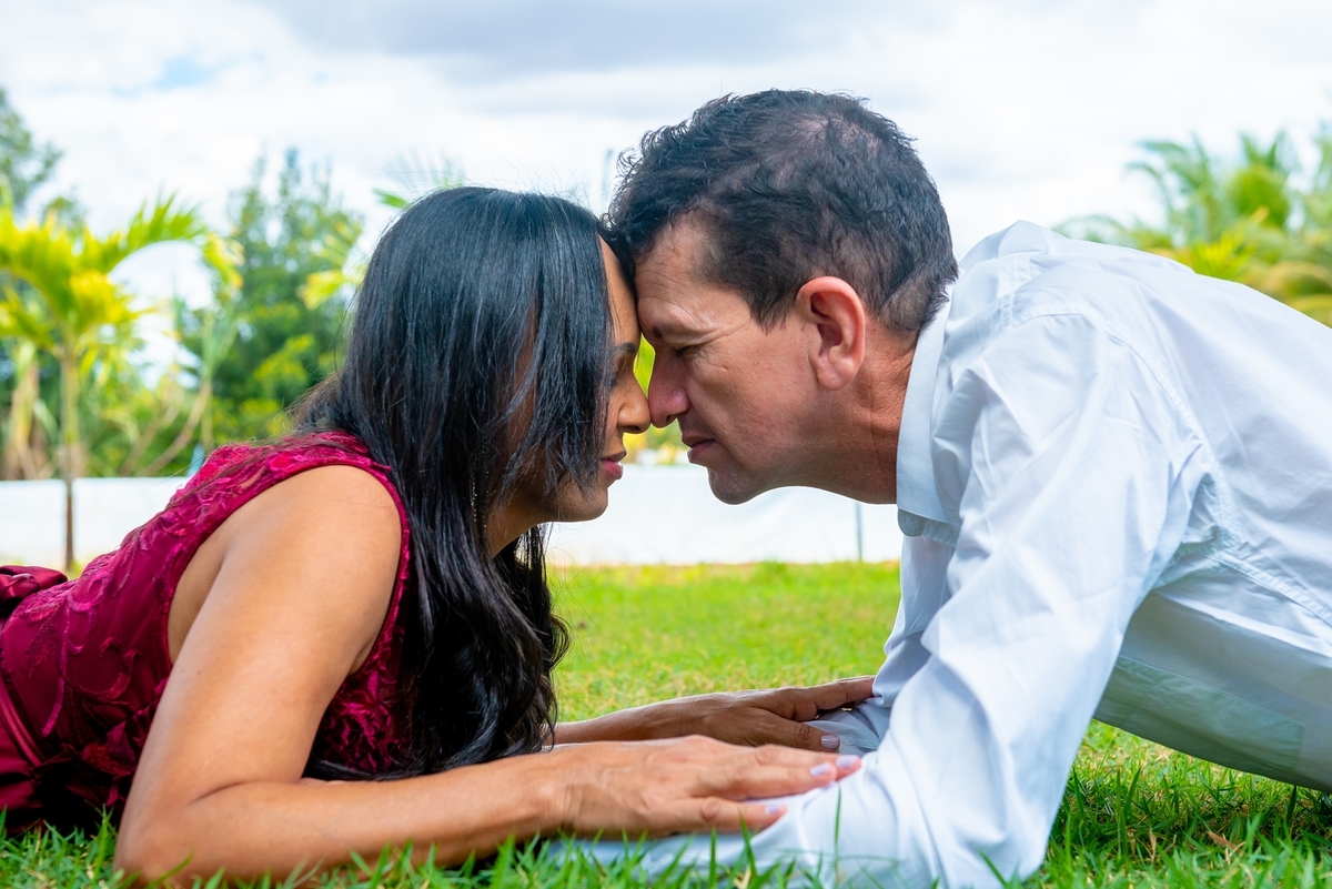 vensaio fotográfico de  casal pré casamento, fotos de casais