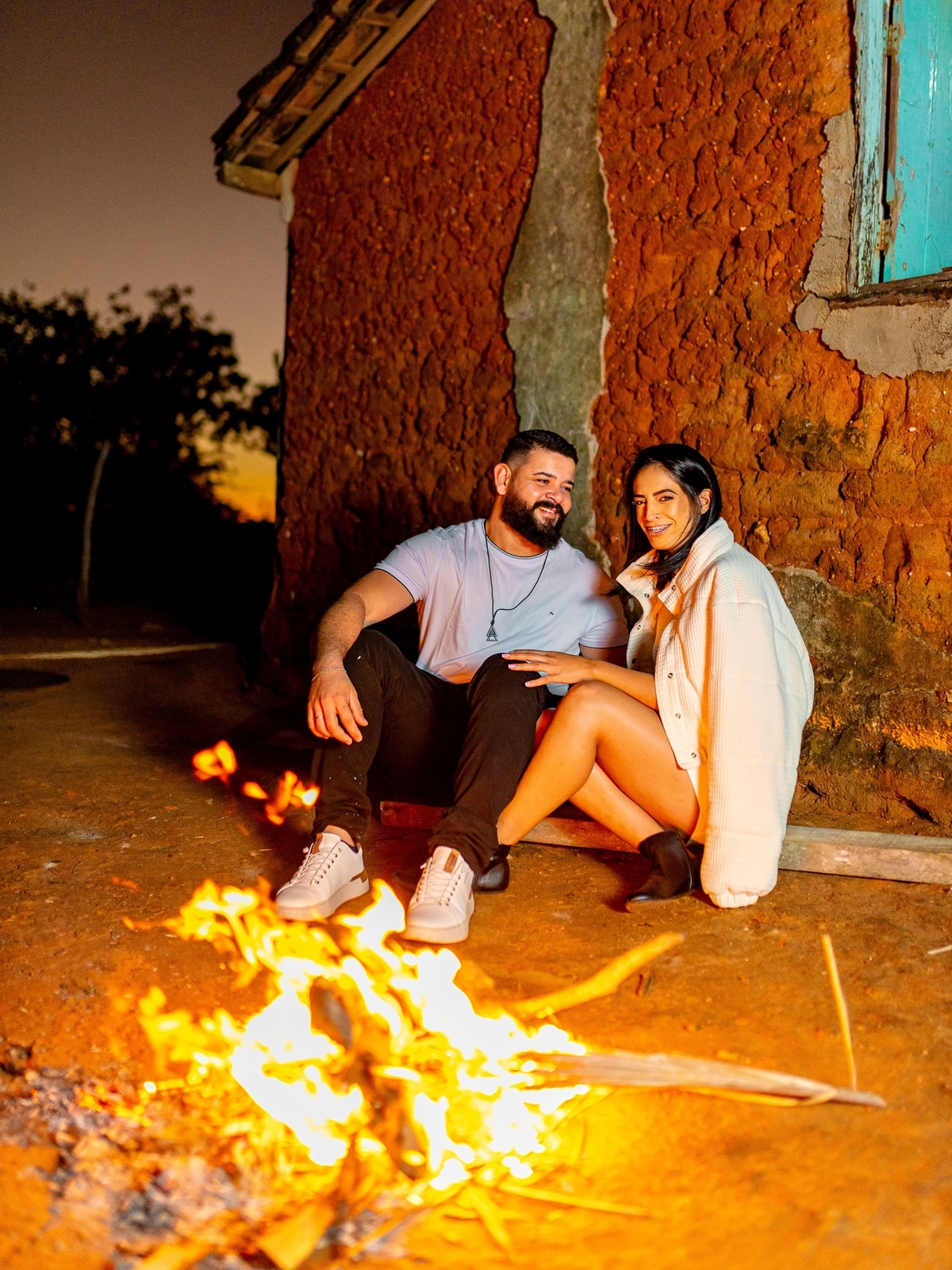 #Casamento #CasamentoDosSonhos #Noiva #Noivo #Amor #Felicidade #Cerimônia #Celebração #CasamentoPerfeito #VestidoDeNoiva #TernoDoNoivo #Aliança #AmorEterno #Casal #Família #UniãodeAlmas #MomentoMágico #JuntosParaSempre #FestaDeCasamento #CasamentoRomântic