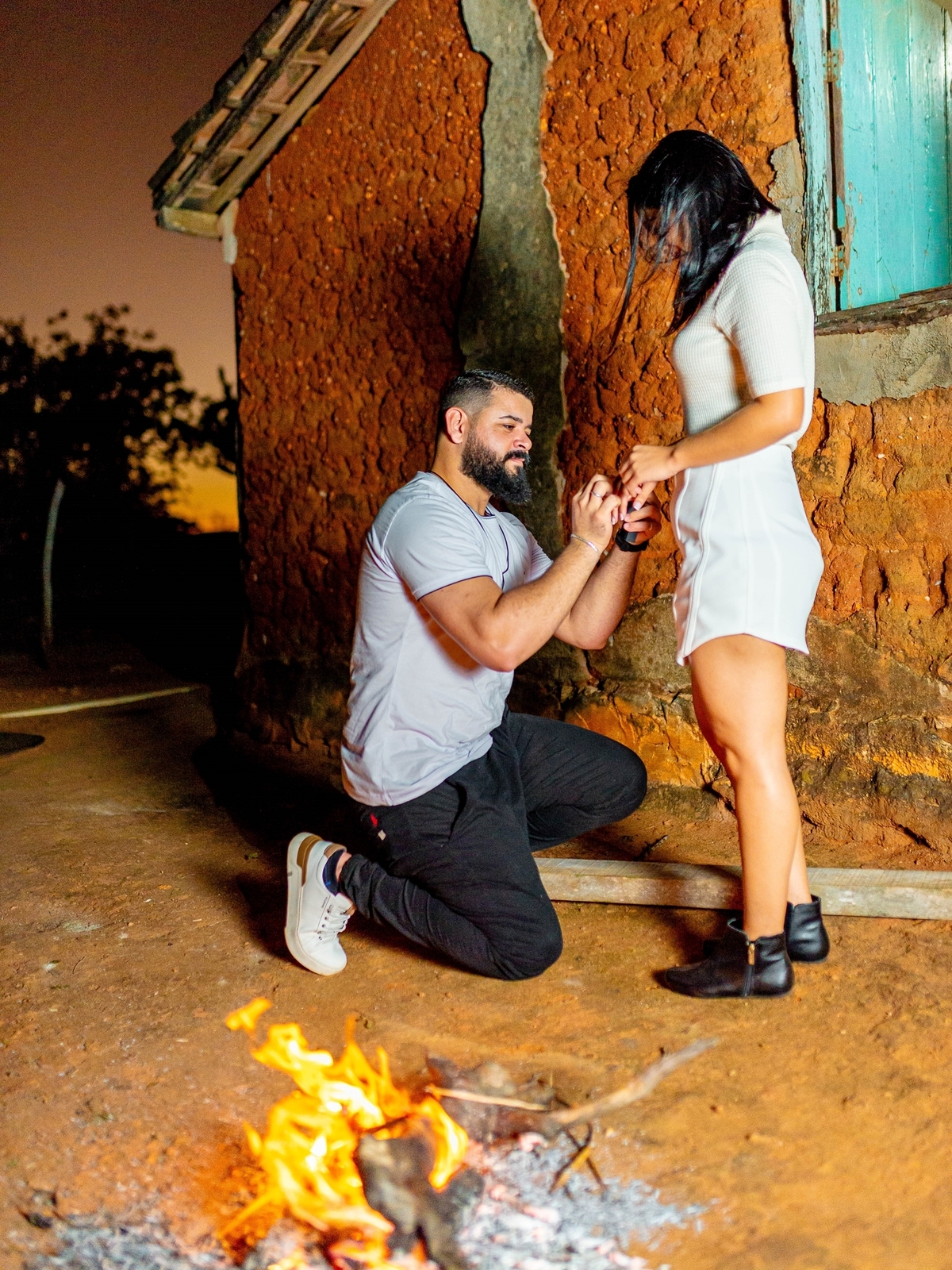 #Casamento #CasamentoDosSonhos #Noiva #Noivo #Amor #Felicidade #Cerimônia #Celebração #CasamentoPerfeito #VestidoDeNoiva #TernoDoNoivo #Aliança #AmorEterno #Casal #Família #UniãodeAlmas #MomentoMágico #JuntosParaSempre #FestaDeCasamento #CasamentoRomântic