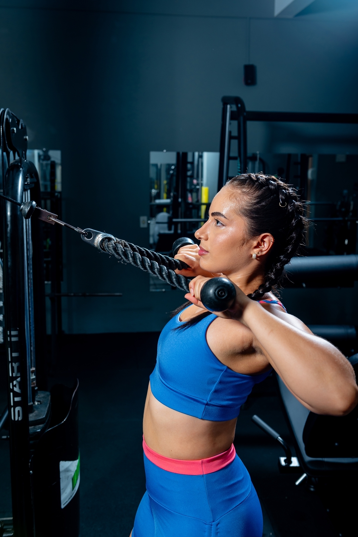 ensaio fitness, fotos na academia, maromba, malhação, foco, treino, treino pernas, treino costas, ratas de academia