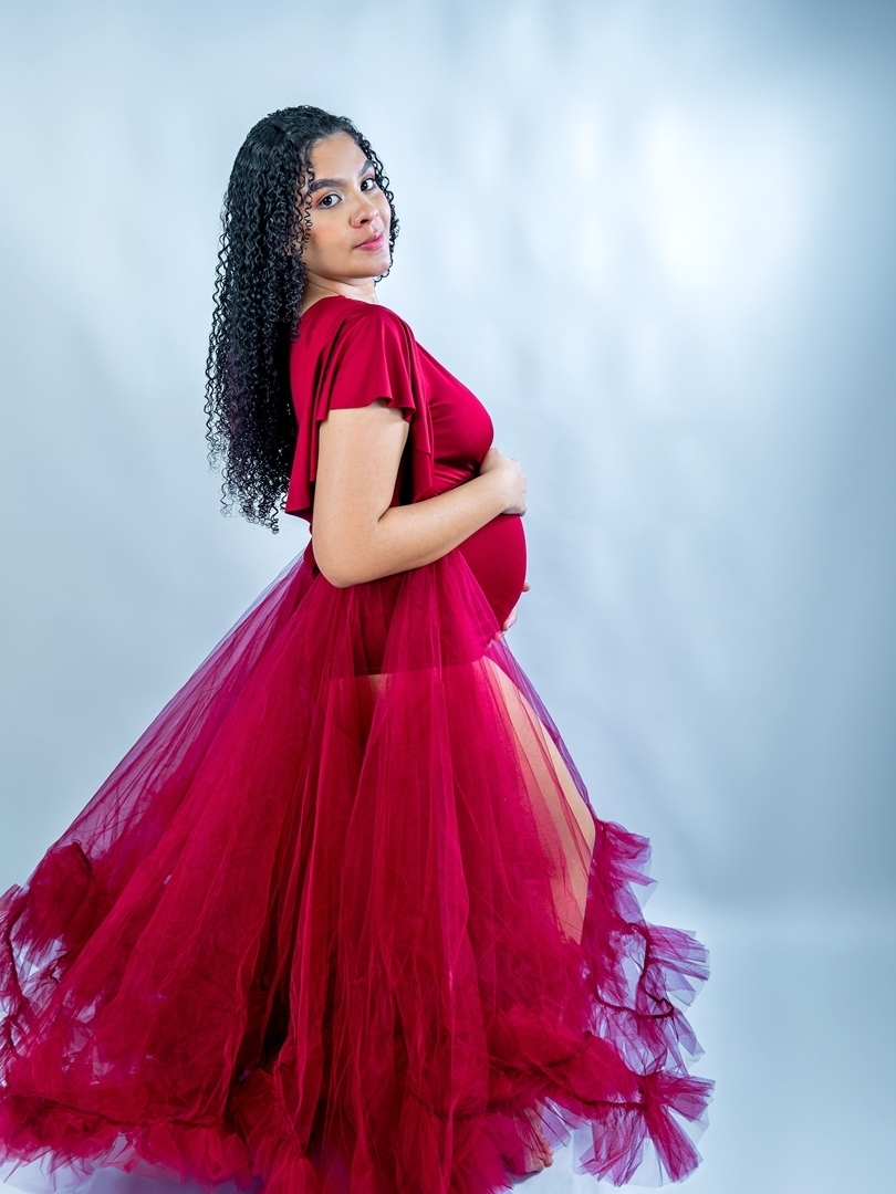 #EnsaioGestante #Maternidade #AmorMaterno #Barriguda #Gravidez #FotografiaGestante #MomentoMágico #Expectativa #Família #FuturoPapai #FuturaMamãe #AmorIncondicional #BebêàCaminho #VidaNova #Emoção #Vínculo #BarrigaDeGrávida #AmorEmGestação #EnsaioFotográf