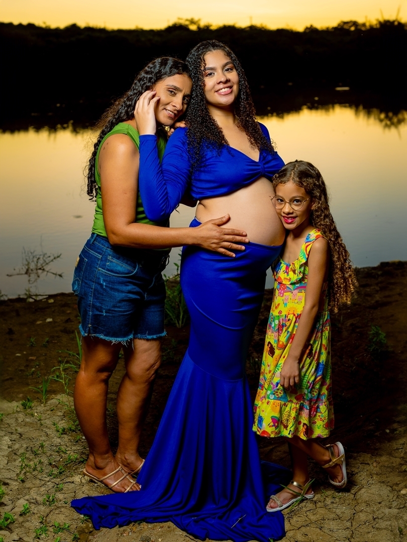 #EnsaioGestante #Maternidade #AmorMaterno #Barriguda #Gravidez #FotografiaGestante #MomentoMágico #Expectativa #Família #FuturoPapai #FuturaMamãe #AmorIncondicional #BebêàCaminho #VidaNova #Emoção #Vínculo #BarrigaDeGrávida #AmorEmGestação #EnsaioFotográf