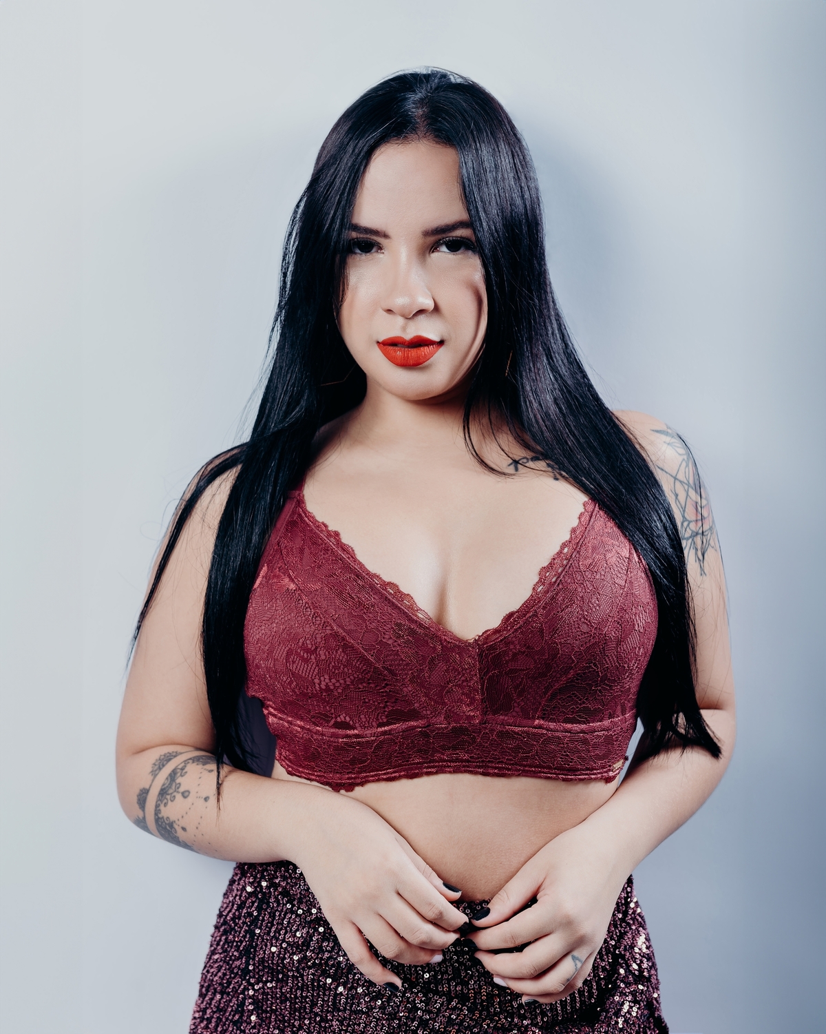 ensaio fotográfico feminino, beleza feminina, empoderamento feminino, retratos autênticos, fotografia de moda, diversidade feminina, celebração da mulher, sessão de fotos personalizada, maquiagem profissional, direção de arte, estilo pessoal, momentos esp