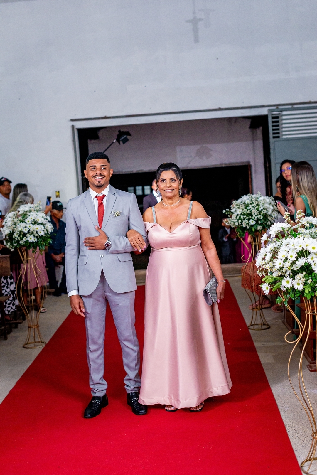 #CasamentoDosSonhos #PlanejamentoDeCasamento #DecoraçãoDeCasamento #VestidoDeNoiva #BuffetParaCasamento #CerimôniaDeCasamento #InspiraçãoParaCasamento #CasamentoElegante #DicasDeCasamento #OrganizaçãoDeCasamento #CasamentoPerfeito #Noiva2024 #CasamentoCom