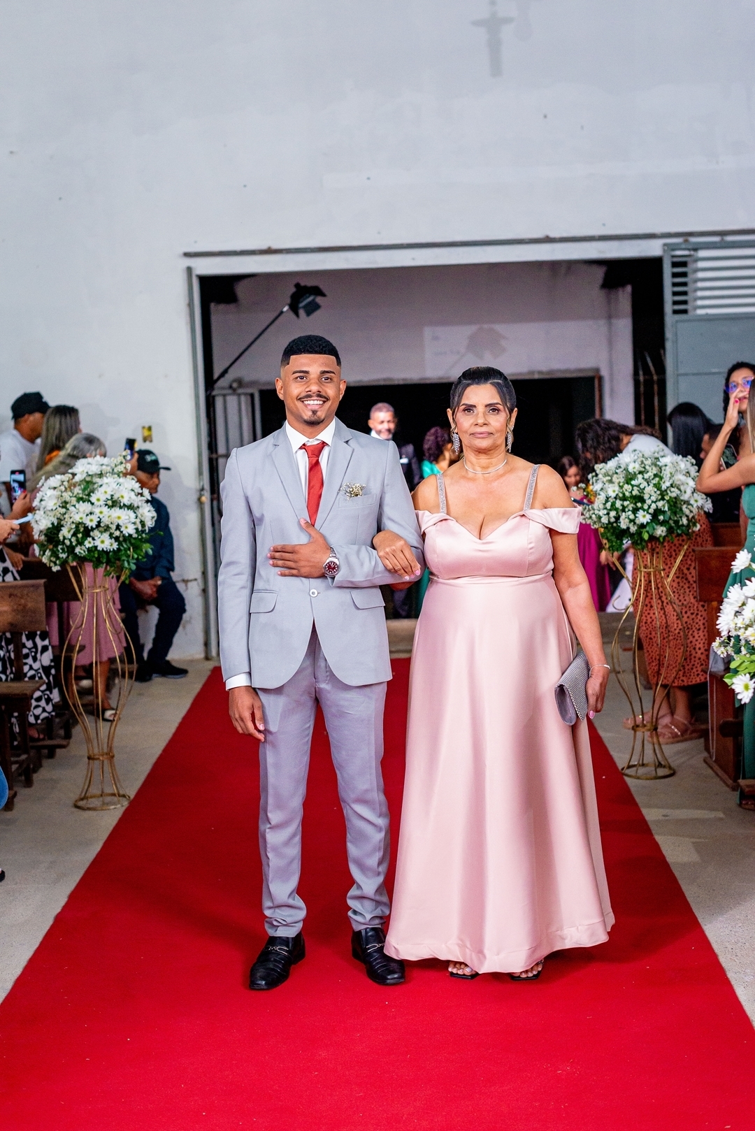 #CasamentoDosSonhos #PlanejamentoDeCasamento #DecoraçãoDeCasamento #VestidoDeNoiva #BuffetParaCasamento #CerimôniaDeCasamento #InspiraçãoParaCasamento #CasamentoElegante #DicasDeCasamento #OrganizaçãoDeCasamento #CasamentoPerfeito #Noiva2024 #CasamentoCom