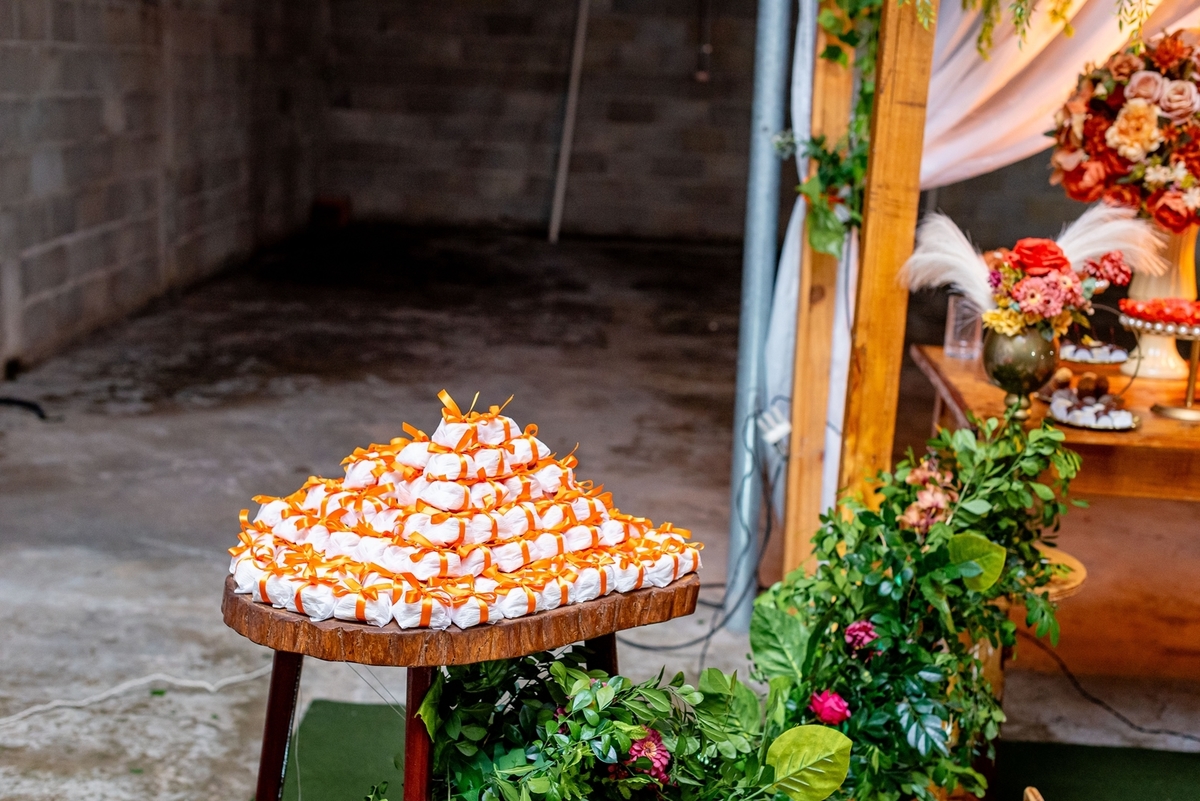 #CasamentoDosSonhos #PlanejamentoDeCasamento #DecoraçãoDeCasamento #VestidoDeNoiva #BuffetParaCasamento #CerimôniaDeCasamento #InspiraçãoParaCasamento #CasamentoElegante #DicasDeCasamento #OrganizaçãoDeCasamento #CasamentoPerfeito #Noiva2024 #CasamentoCom