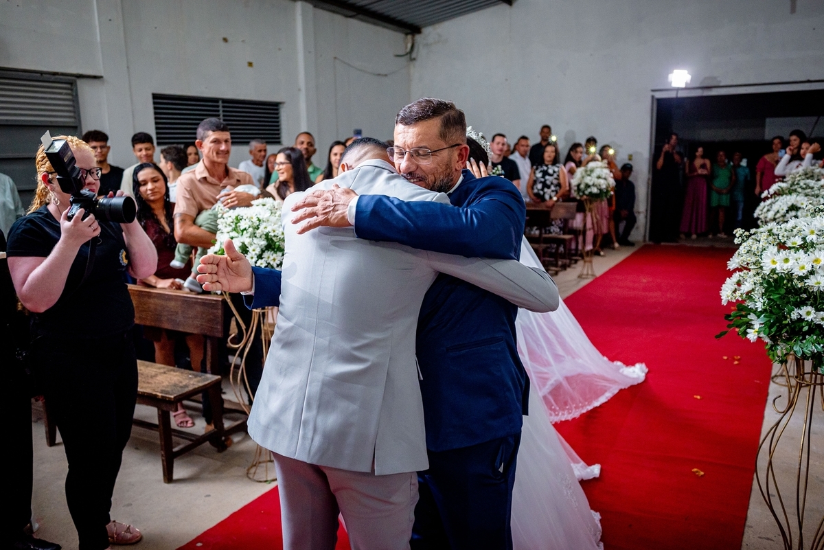 #CasamentoDosSonhos #PlanejamentoDeCasamento #DecoraçãoDeCasamento #VestidoDeNoiva #BuffetParaCasamento #CerimôniaDeCasamento #InspiraçãoParaCasamento #CasamentoElegante #DicasDeCasamento #OrganizaçãoDeCasamento #CasamentoPerfeito #Noiva2024 #CasamentoCom