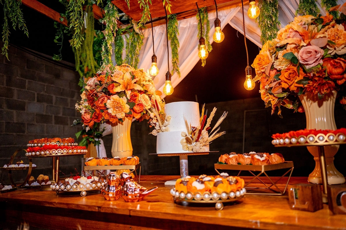 #CasamentoDosSonhos #PlanejamentoDeCasamento #DecoraçãoDeCasamento #VestidoDeNoiva #BuffetParaCasamento #CerimôniaDeCasamento #InspiraçãoParaCasamento #CasamentoElegante #DicasDeCasamento #OrganizaçãoDeCasamento #CasamentoPerfeito #Noiva2024 #CasamentoCom