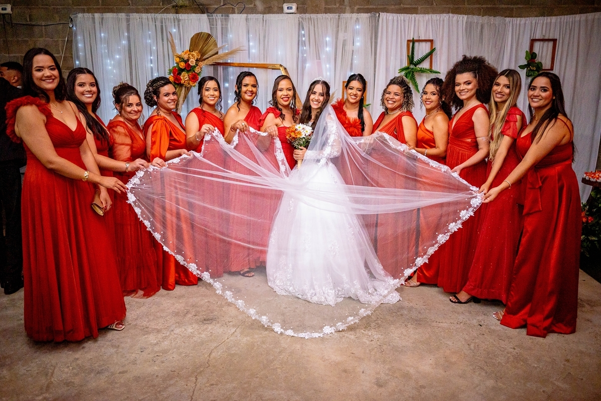 #CasamentoDosSonhos #PlanejamentoDeCasamento #DecoraçãoDeCasamento #VestidoDeNoiva #BuffetParaCasamento #CerimôniaDeCasamento #InspiraçãoParaCasamento #CasamentoElegante #DicasDeCasamento #OrganizaçãoDeCasamento #CasamentoPerfeito #Noiva2024 #CasamentoCom