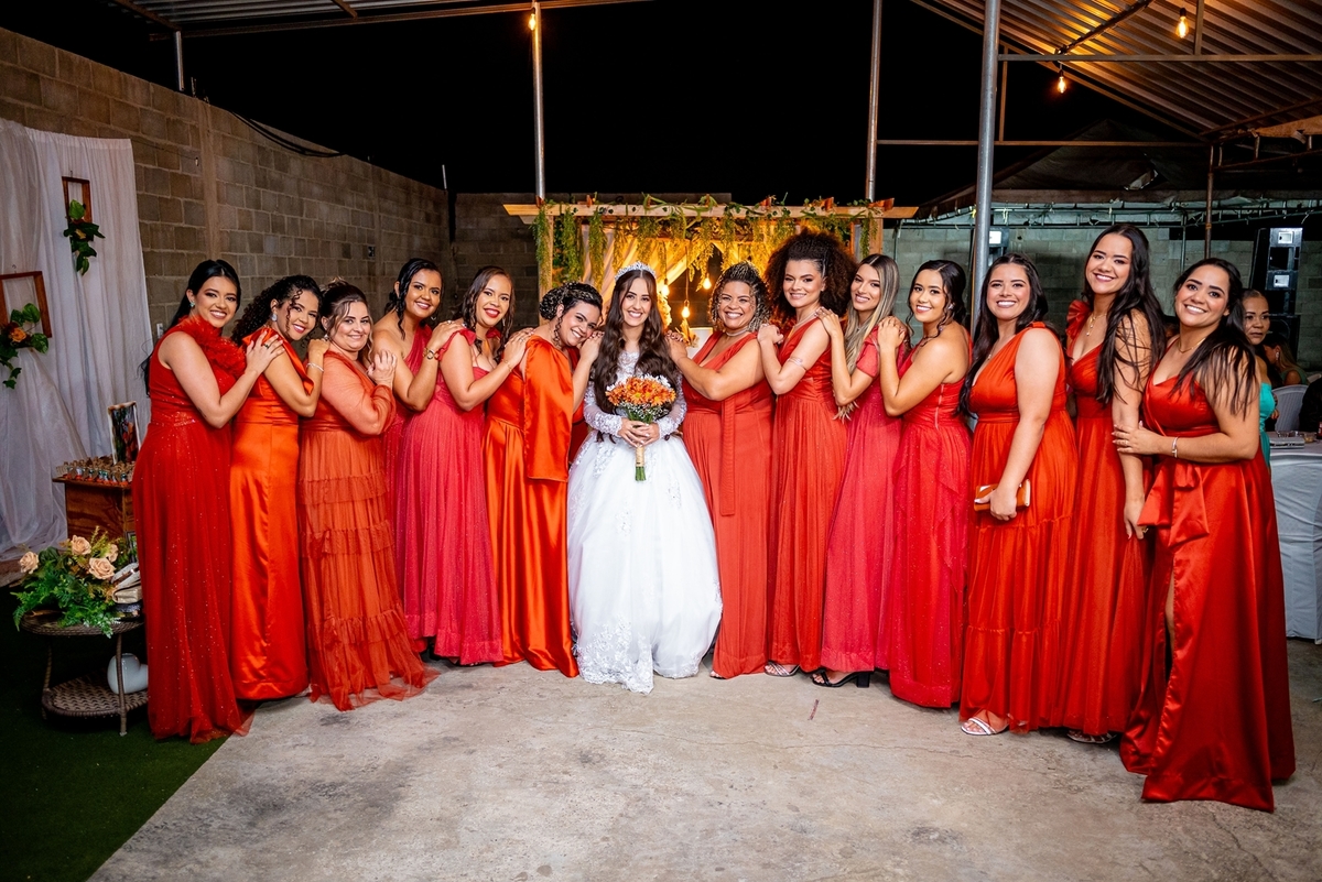 #CasamentoDosSonhos #PlanejamentoDeCasamento #DecoraçãoDeCasamento #VestidoDeNoiva #BuffetParaCasamento #CerimôniaDeCasamento #InspiraçãoParaCasamento #CasamentoElegante #DicasDeCasamento #OrganizaçãoDeCasamento #CasamentoPerfeito #Noiva2024 #CasamentoCom