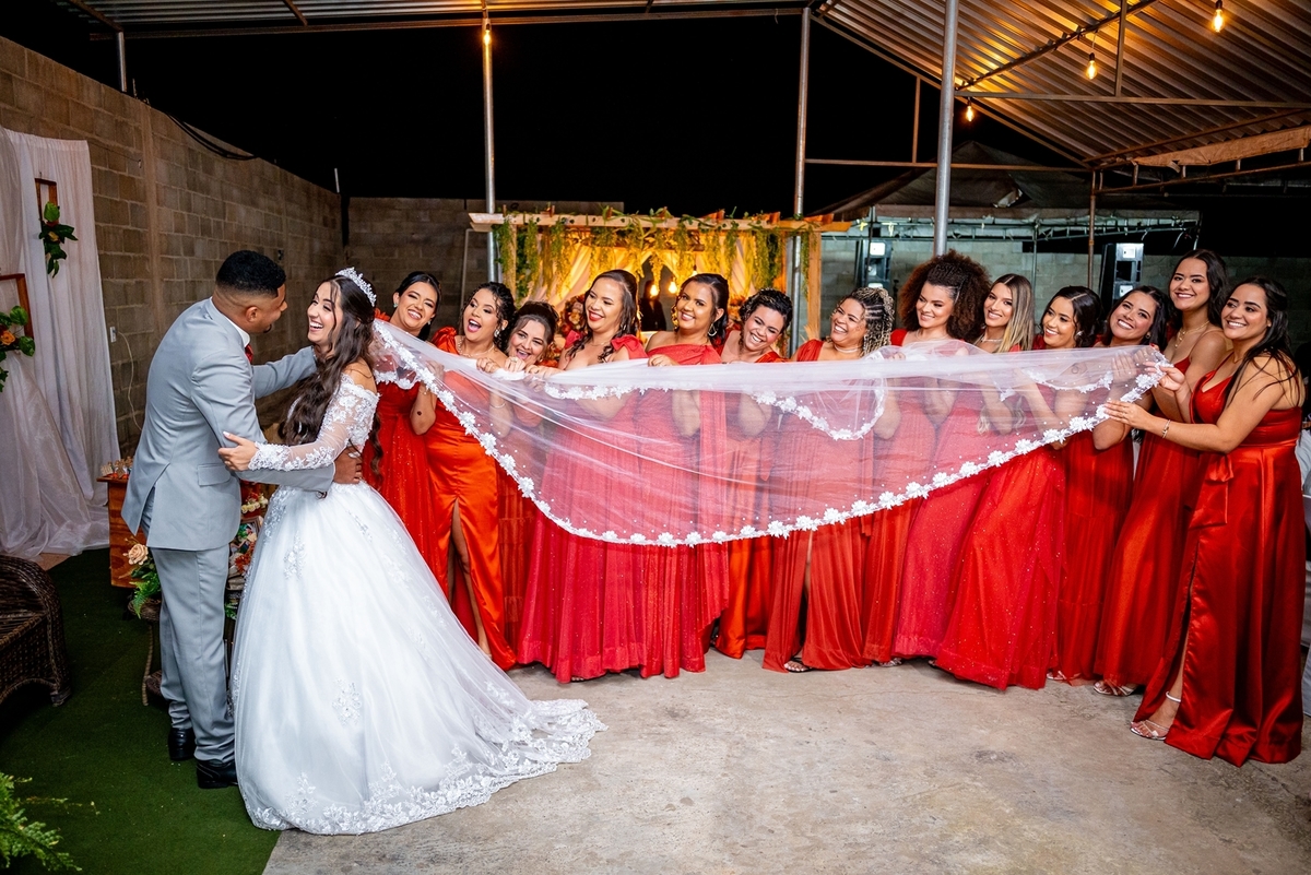 #CasamentoDosSonhos #PlanejamentoDeCasamento #DecoraçãoDeCasamento #VestidoDeNoiva #BuffetParaCasamento #CerimôniaDeCasamento #InspiraçãoParaCasamento #CasamentoElegante #DicasDeCasamento #OrganizaçãoDeCasamento #CasamentoPerfeito #Noiva2024 #CasamentoCom