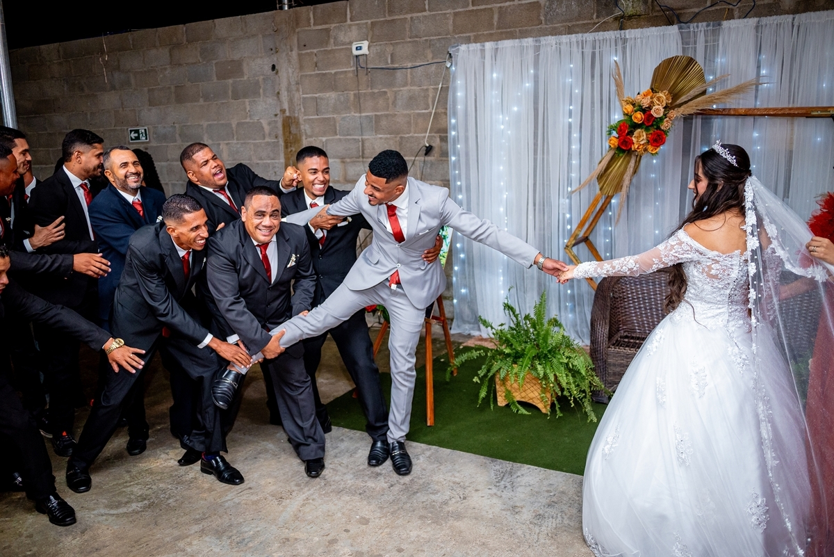 #CasamentoDosSonhos #PlanejamentoDeCasamento #DecoraçãoDeCasamento #VestidoDeNoiva #BuffetParaCasamento #CerimôniaDeCasamento #InspiraçãoParaCasamento #CasamentoElegante #DicasDeCasamento #OrganizaçãoDeCasamento #CasamentoPerfeito #Noiva2024 #CasamentoCom