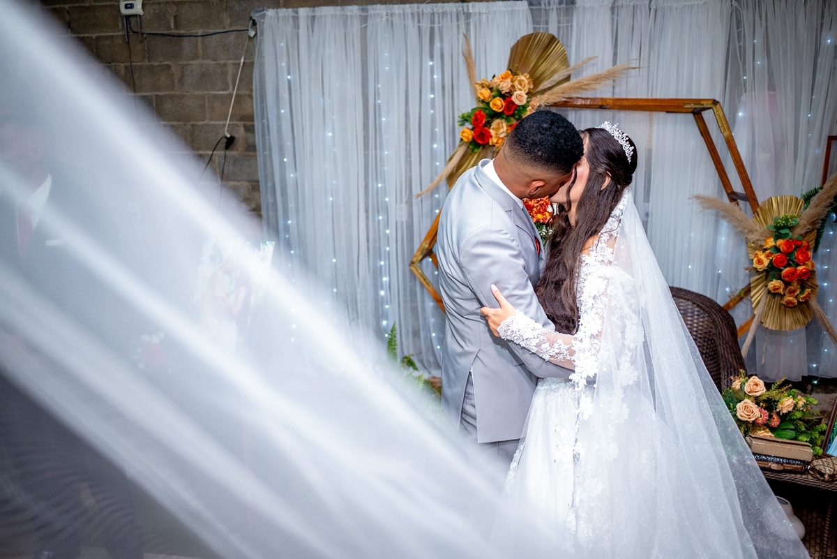 #CasamentoDosSonhos #PlanejamentoDeCasamento #DecoraçãoDeCasamento #VestidoDeNoiva #BuffetParaCasamento #CerimôniaDeCasamento #InspiraçãoParaCasamento #CasamentoElegante #DicasDeCasamento #OrganizaçãoDeCasamento #CasamentoPerfeito #Noiva2024 #CasamentoCom