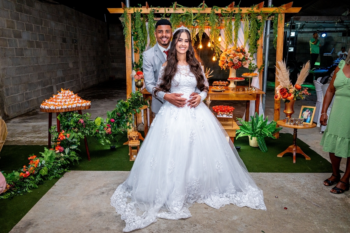 #CasamentoDosSonhos #PlanejamentoDeCasamento #DecoraçãoDeCasamento #VestidoDeNoiva #BuffetParaCasamento #CerimôniaDeCasamento #InspiraçãoParaCasamento #CasamentoElegante #DicasDeCasamento #OrganizaçãoDeCasamento #CasamentoPerfeito #Noiva2024 #CasamentoCom