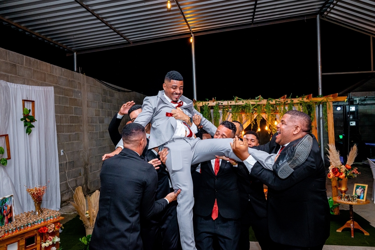 #CasamentoDosSonhos #PlanejamentoDeCasamento #DecoraçãoDeCasamento #VestidoDeNoiva #BuffetParaCasamento #CerimôniaDeCasamento #InspiraçãoParaCasamento #CasamentoElegante #DicasDeCasamento #OrganizaçãoDeCasamento #CasamentoPerfeito #Noiva2024 #CasamentoCom