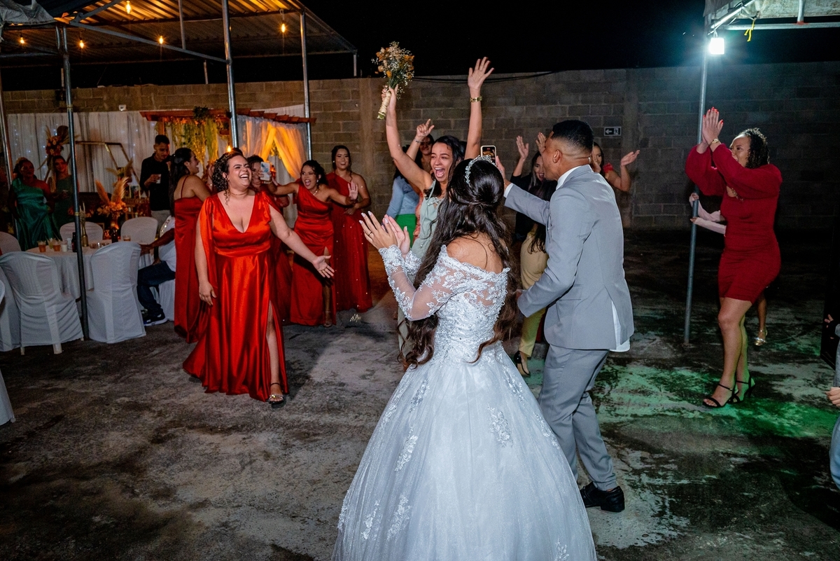 #CasamentoDosSonhos #PlanejamentoDeCasamento #DecoraçãoDeCasamento #VestidoDeNoiva #BuffetParaCasamento #CerimôniaDeCasamento #InspiraçãoParaCasamento #CasamentoElegante #DicasDeCasamento #OrganizaçãoDeCasamento #CasamentoPerfeito #Noiva2024 #CasamentoCom